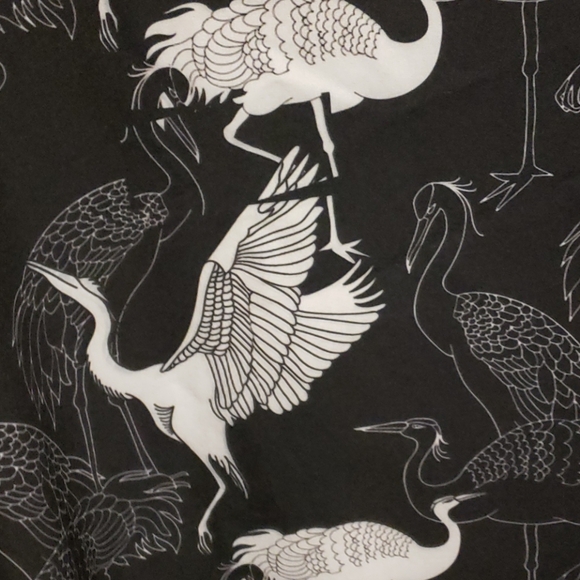 MEN'S BLACK FLORAL PANCHO SIZE LARGE - Picture 9 of 13